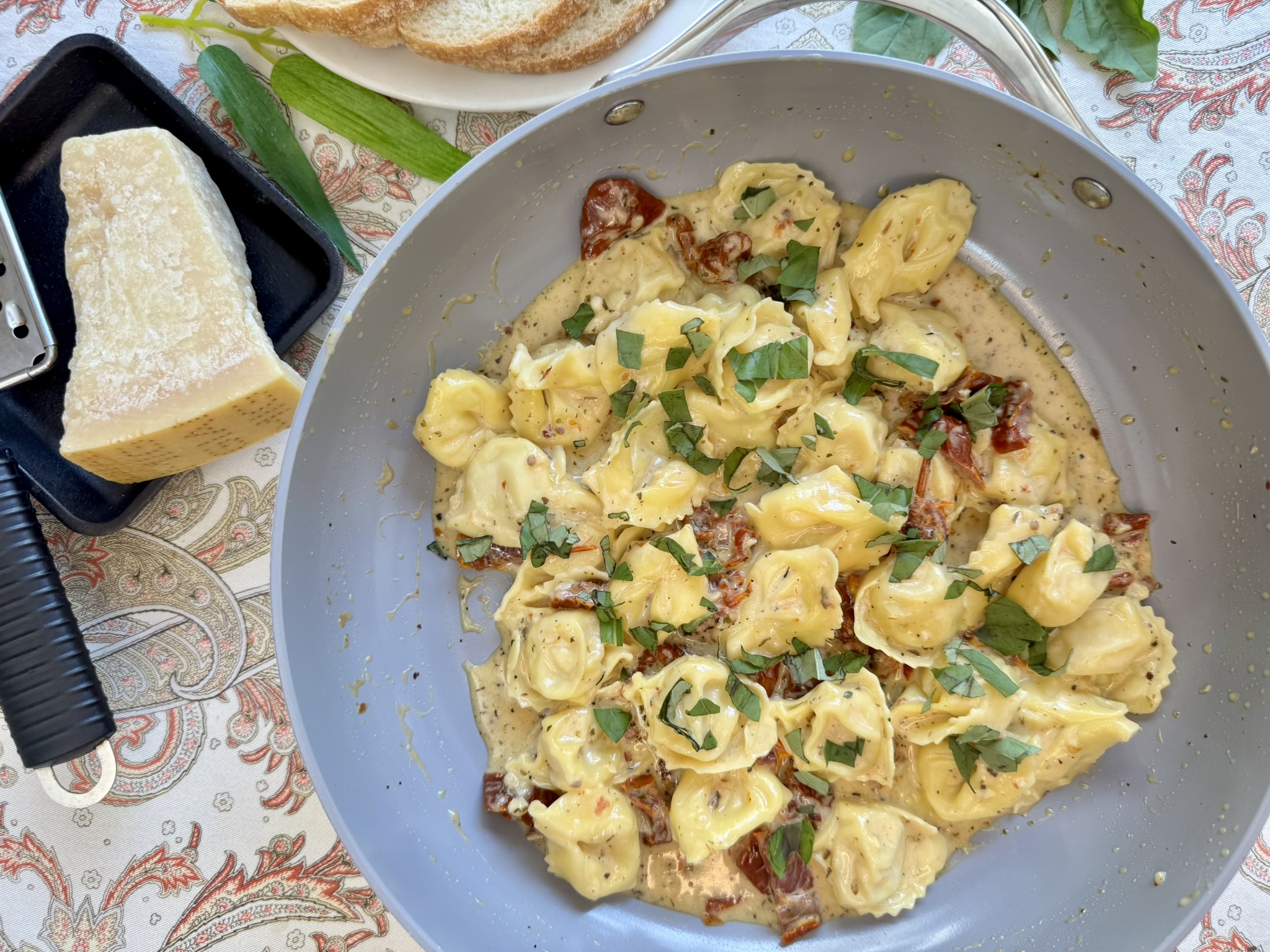 Marry Me Tortellini Creamy Sun-Dried Tomato Pasta