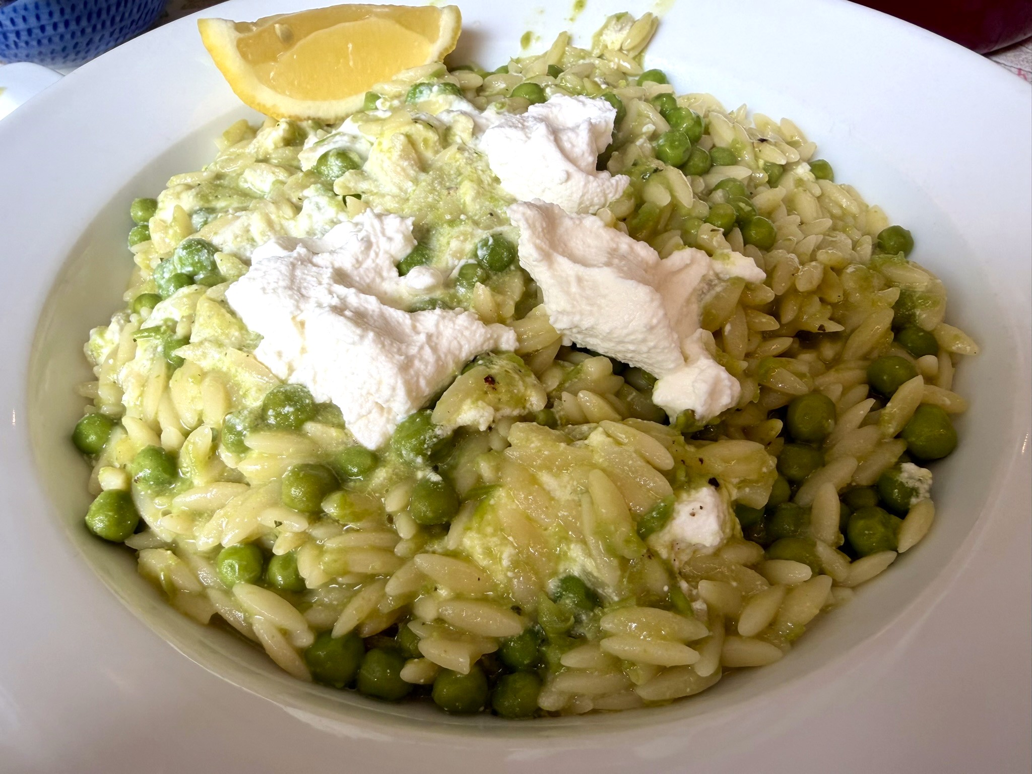 Creamy Spring Orzo with Green Peas (Risi Bisi Orzo)